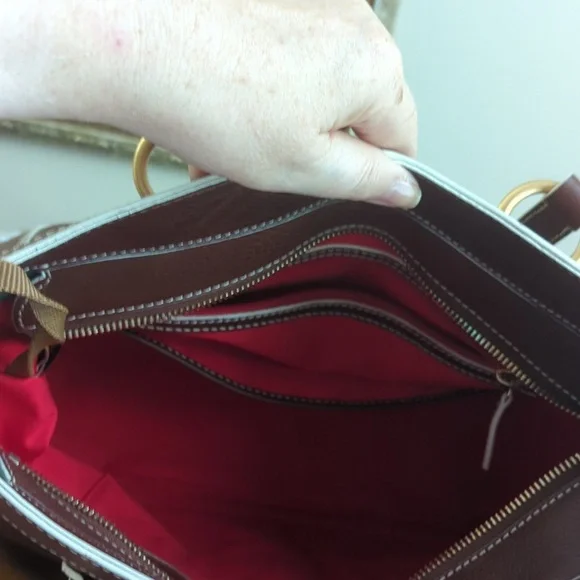 NWT Dooney & Bourke Chestnut Florentine Leather Shopper Bag with Zip Clos… - Picture 13 of 16
